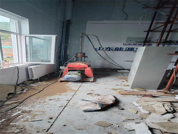 达孜地基基础下沉墙体裂缝加固注浆顶升施工